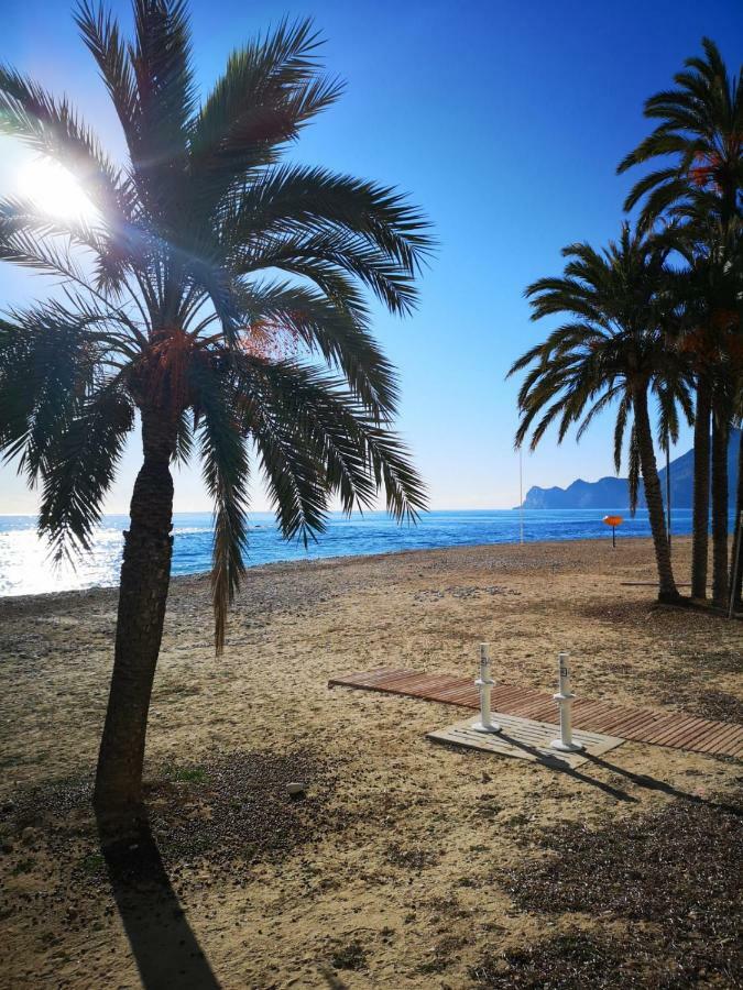 Apartament House By The Sea *